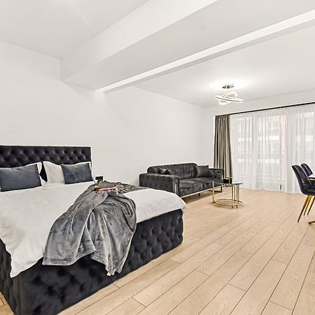 Central Deluxe By Rh Living บูคาเรสต์ ภายนอก รูปภาพ