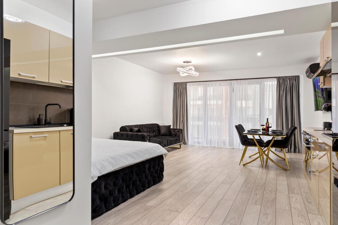 Central Deluxe By Rh Living บูคาเรสต์ ภายนอก รูปภาพ