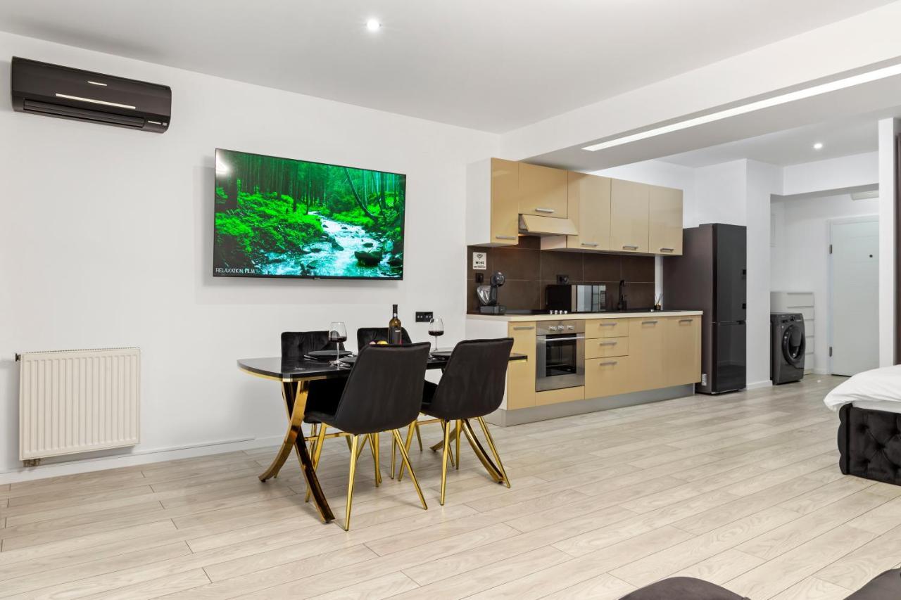 Central Deluxe By Rh Living บูคาเรสต์ ภายนอก รูปภาพ