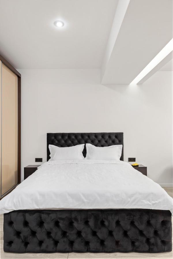 Central Deluxe By Rh Living บูคาเรสต์ ภายนอก รูปภาพ