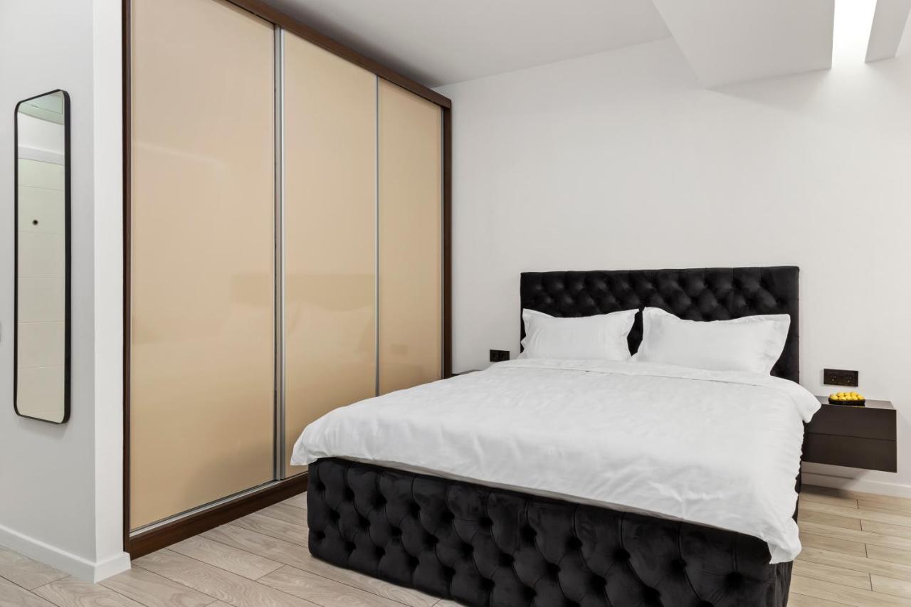 Central Deluxe By Rh Living บูคาเรสต์ ภายนอก รูปภาพ