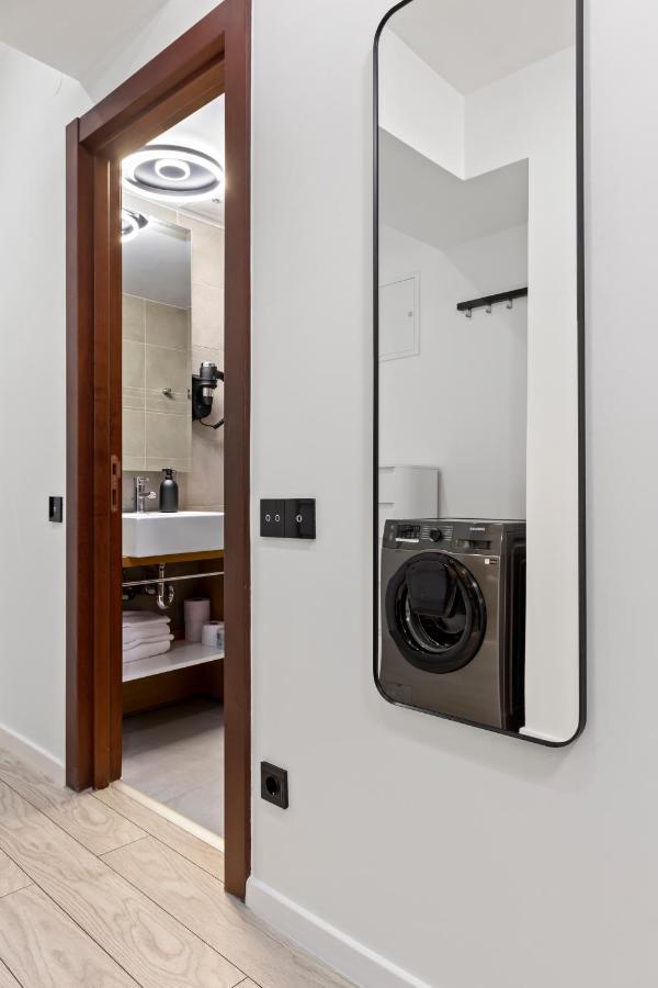 Central Deluxe By Rh Living บูคาเรสต์ ภายนอก รูปภาพ