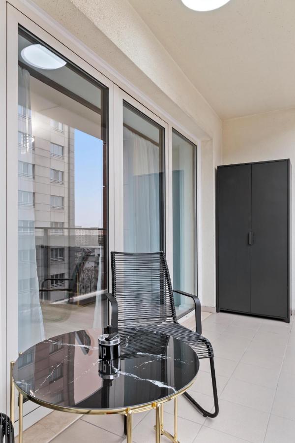 Central Deluxe By Rh Living บูคาเรสต์ ภายนอก รูปภาพ