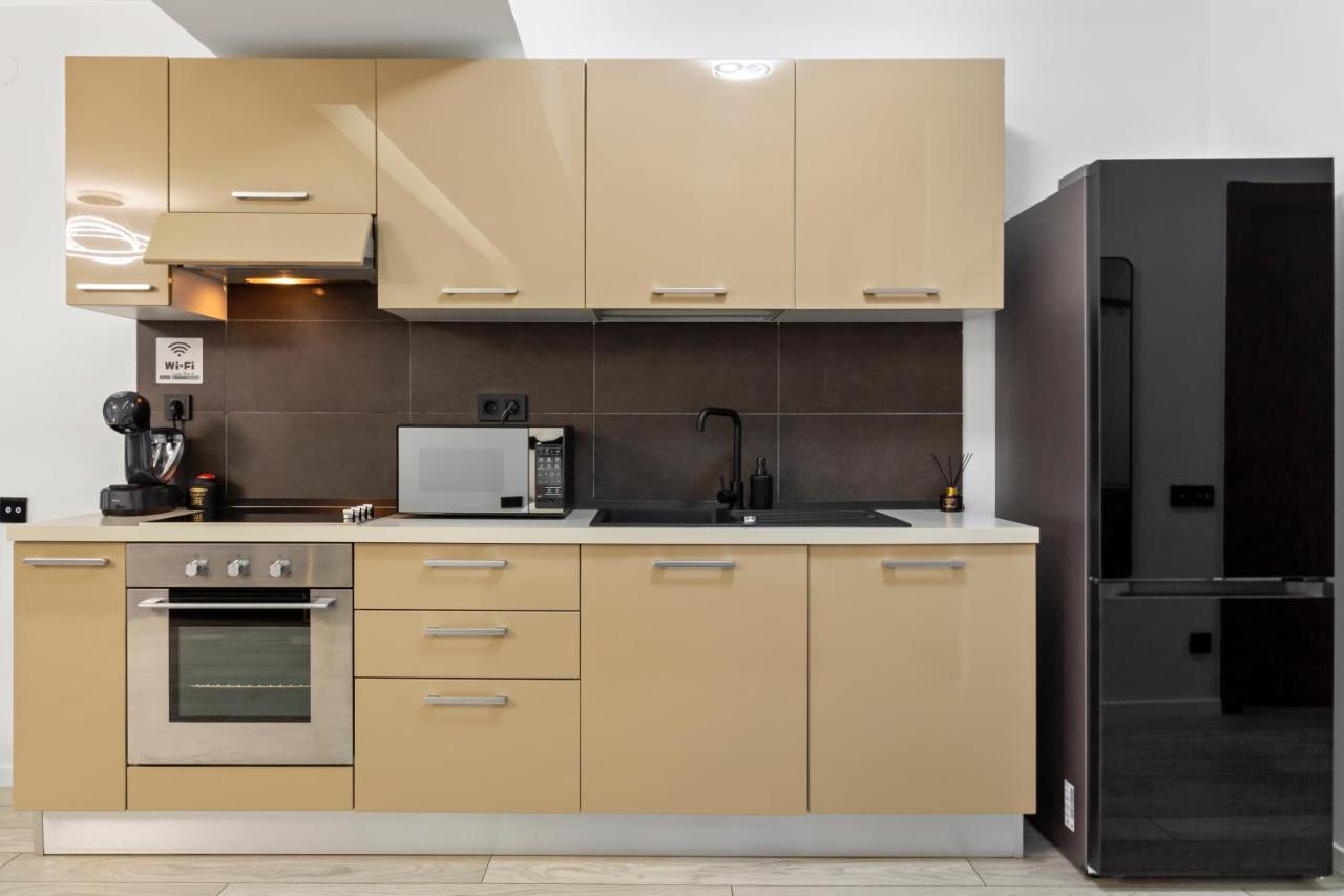 Central Deluxe By Rh Living บูคาเรสต์ ภายนอก รูปภาพ