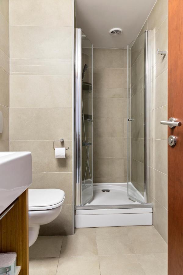 Central Deluxe By Rh Living บูคาเรสต์ ภายนอก รูปภาพ